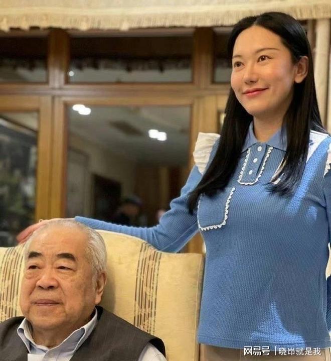 入新房床前镜设计引关注凯发k8网站范曾夫妇迁